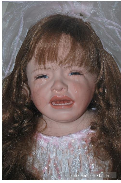 Наша Таня, громко плачет... Фарфоровая кукла от SUSAN LIPPL