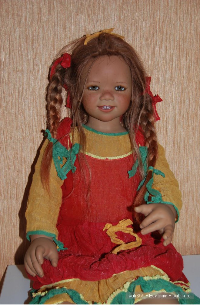 Прекрасная малышка Тиви от Annette Himstedt и ее питомец, померанский шпиц Бонечка