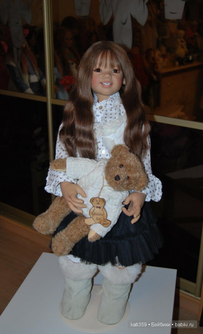 И снова малышка ИЛАИ от Annette Himstedt или наши переодевалочки