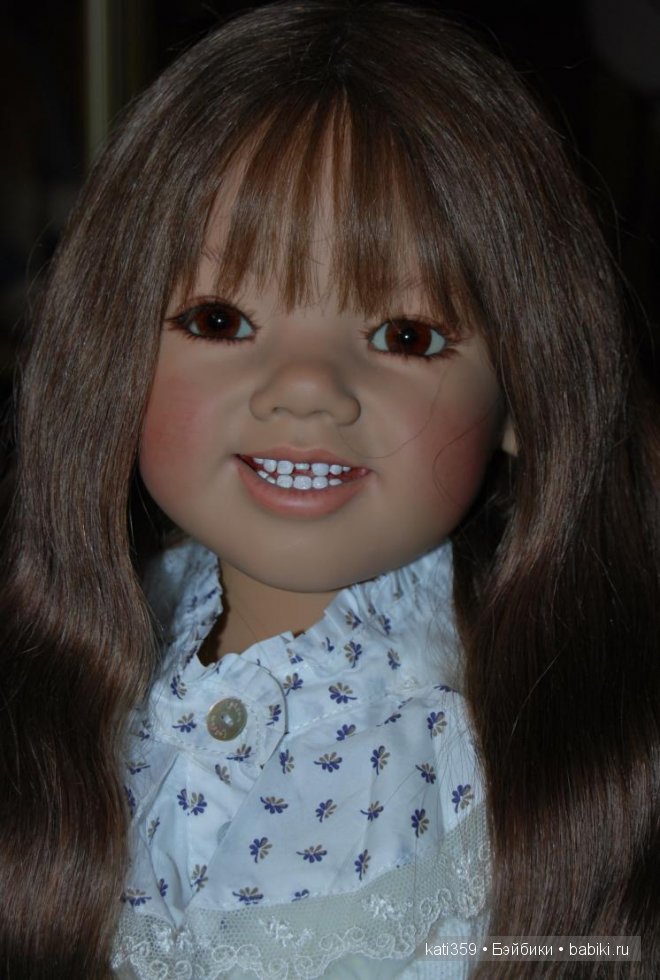 И снова малышка ИЛАИ от Annette Himstedt или наши переодевалочки