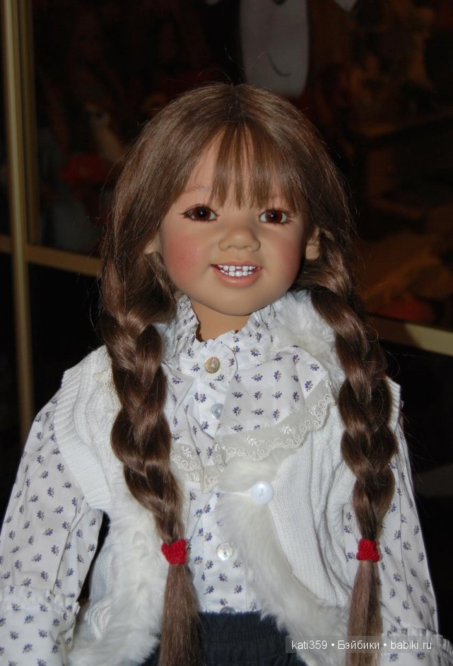 И снова малышка ИЛАИ от Annette Himstedt или наши переодевалочки