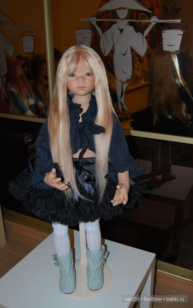 Примеряем обновочки к Новому году куколкам Annette Himstedt (фото 3)