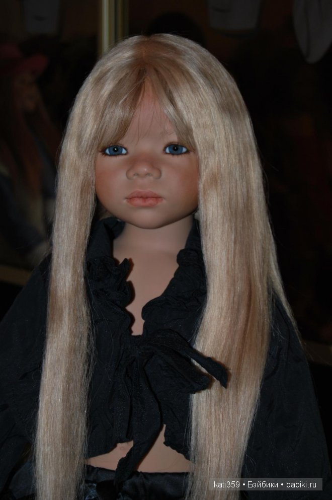 Примеряем обновочки к Новому году куколкам Annette Himstedt (фото 2)