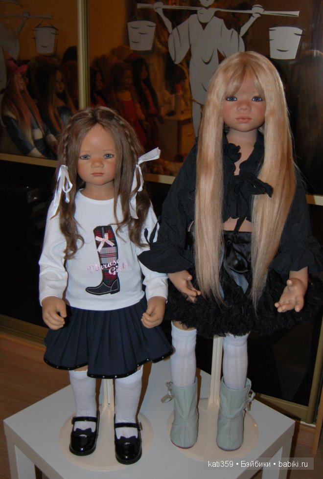 Примеряем обновочки к Новому году куколкам Annette Himstedt (фото 9)