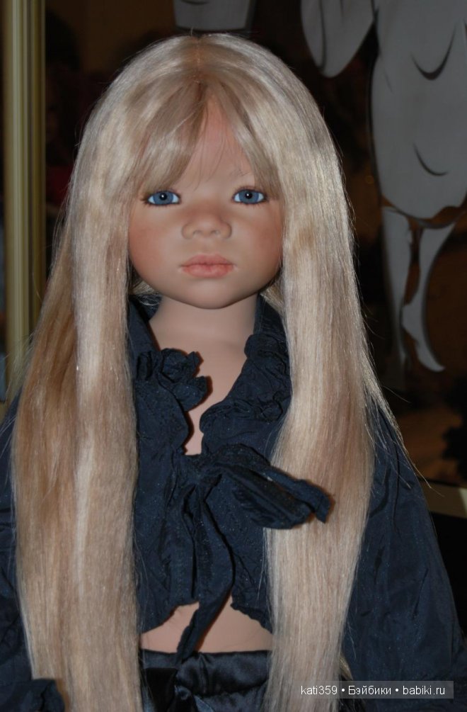 Примеряем обновочки к Новому году куколкам Annette Himstedt (фото 5)