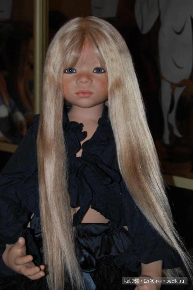 Примеряем обновочки к Новому году куколкам Annette Himstedt (фото 7)