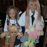 Примеряем обновочки к Новому году куколкам Annette Himstedt