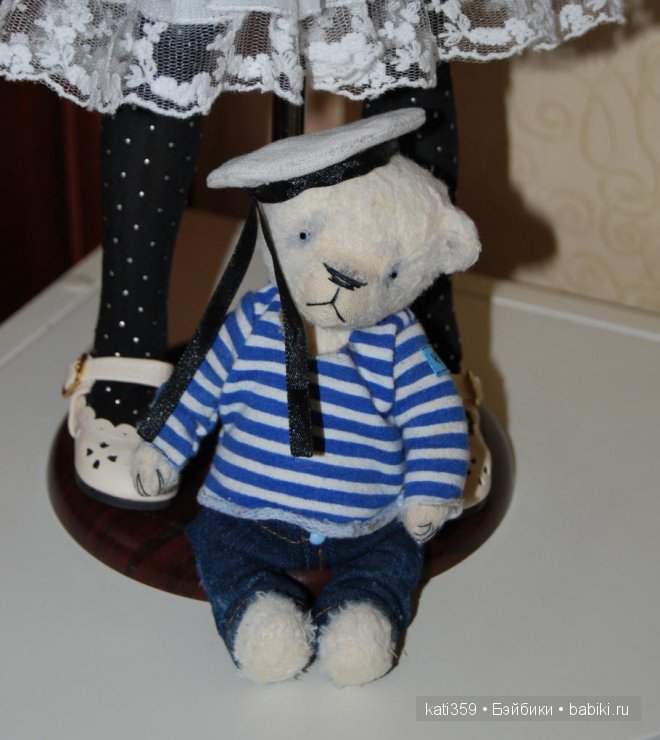 Моя морячка Ларочка со своей подружкой Мики от Kaye Wiggs (фото 2)