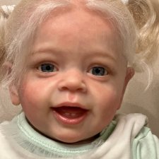 Красотка Яночка.