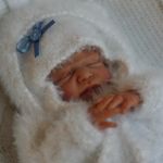 Капелька в ладонях...Костюмчик для Захарки