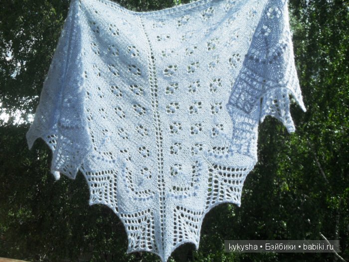 Новый костюмчик. Вяжу теперь мало...много ШАЛю