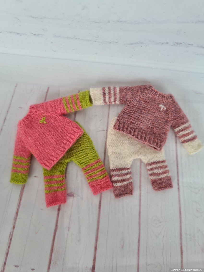 Свитерочки из тонкой шерсти для кукол обитсу 11 (небольшая помощь начинающим)