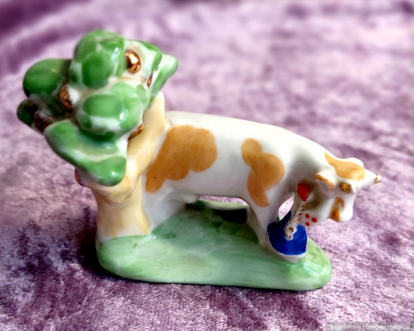 Лебединый медведь с зеркалом и коровка с золотыми рожками