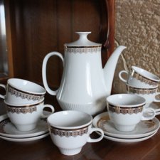 Фарфоровый сервиз для больших кукол Фарфоровый сервиз для больших кукол