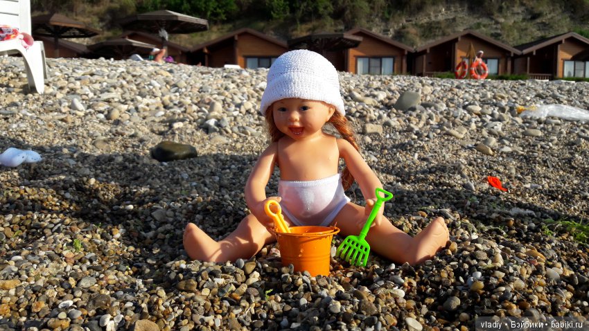 а мы еще кораблики запускали и в песочек играли....