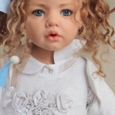 Обаятельная голубоглазая Barbel от Hildegard Gunzel