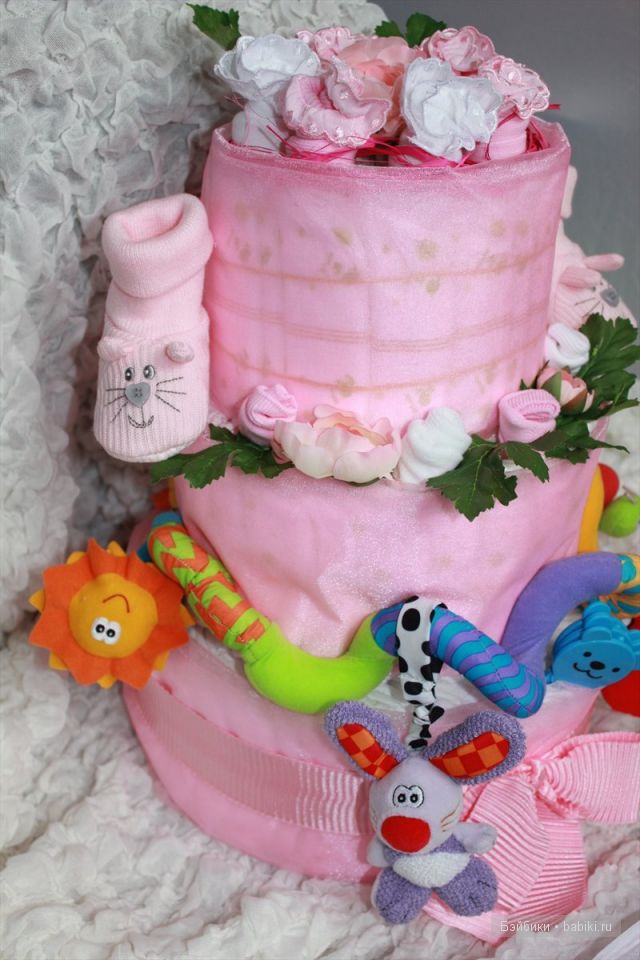 Букеты  из пуговиц и конфет,торт из памперсов.