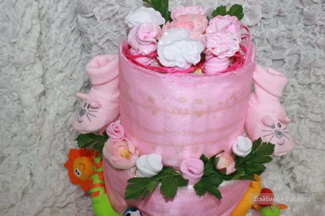 Букеты  из пуговиц и конфет,торт из памперсов.