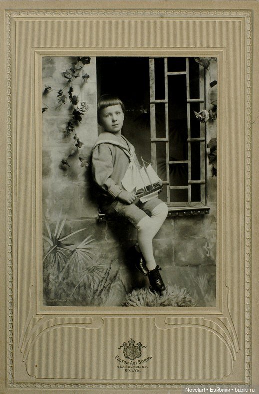 Старинные фотографии - дети с корабликами. Для вдохновения