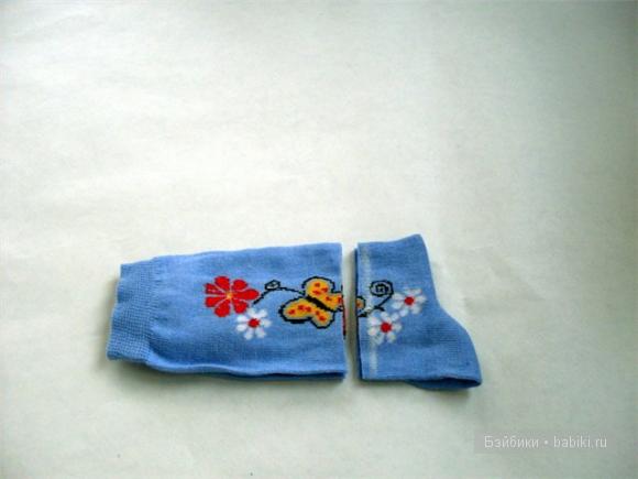 Мастер-класс - Сапожки для куколки из обычного носка (фото 5)