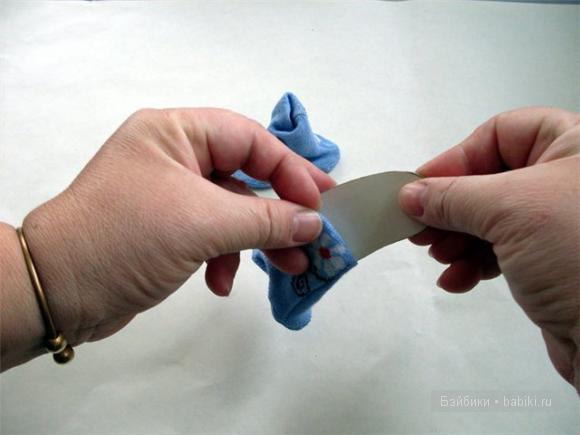 Мастер-класс - Сапожки для куколки из обычного носка