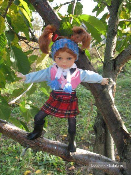 Семейство переделочек на прогулке. Последние солнечные деньки