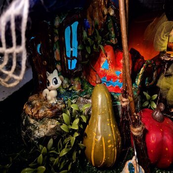 Три очень милых ведьмочки...