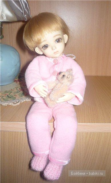 Задумчивая Элис.