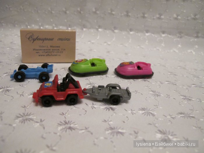 Старые игрушки из обувной коробки