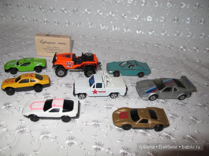 Старые игрушки из обувной коробки