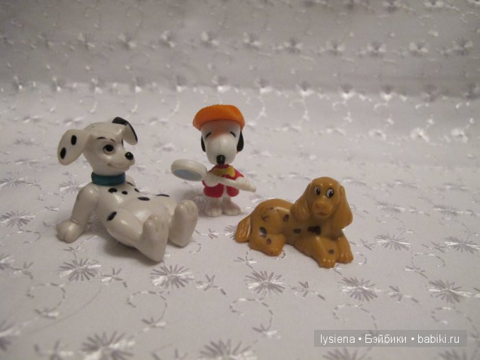 Старые игрушки из обувной коробки