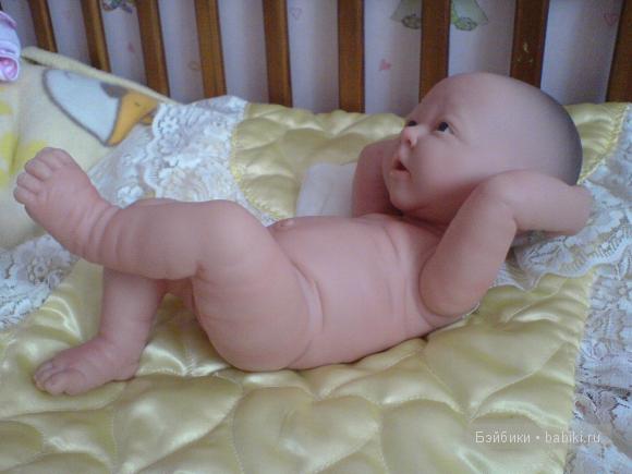 Но посреди фотосессии,Маруся вдруг решила передохнуть!