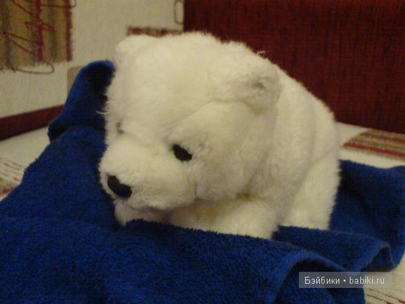 Ой,кто это?...Погодите,погодите...Так это же СНЕЖИНКА!!!