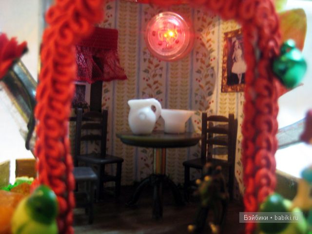 Два румбокса. Домики для кукол. "У камина" и "Домик в лейке"