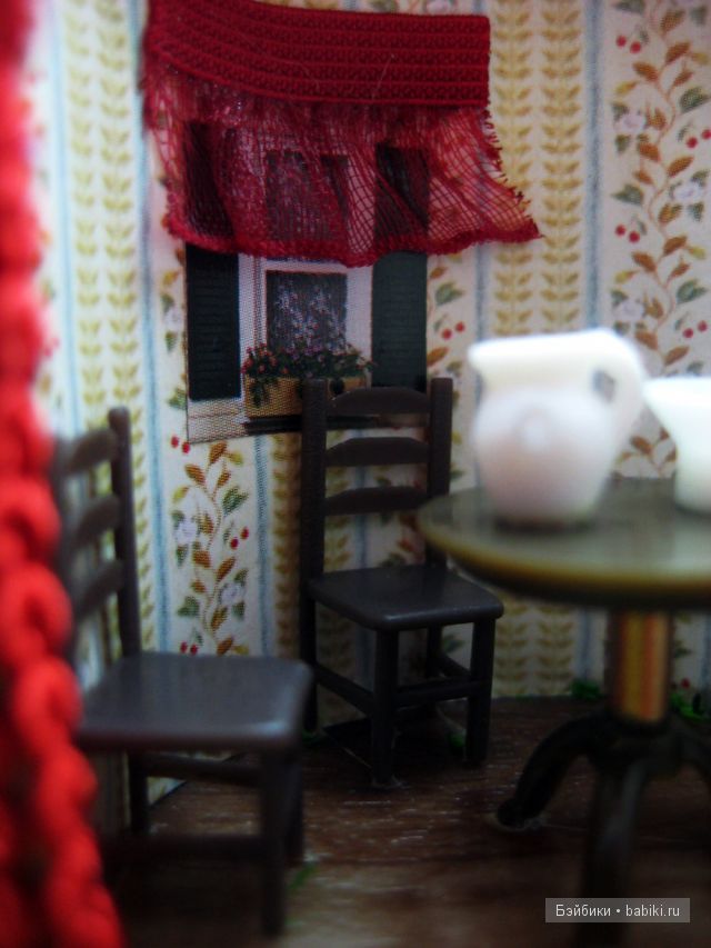 Два румбокса. Домики для кукол. "У камина" и "Домик в лейке"