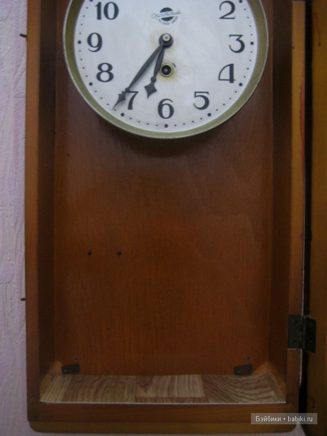 Ретро комната в старинных часах. Иванникова Марина