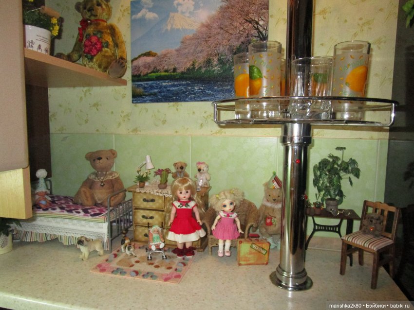 История моей полки. Как живут мои куклы в интерьере