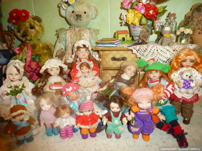 История моей полки. Как живут мои куклы в интерьере