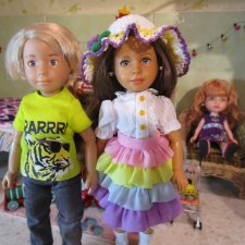 Карина в новых одежках.