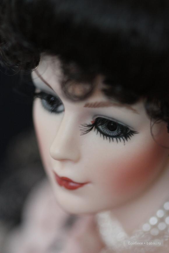 Victoria, Coca Cola, Franklin Mint, porcelain doll Victoria, Coca Cola, Franklin Mint, porcelain doll