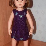 Девчонки в платья нарядились.