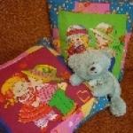 Куклы на подушках, кошки на чайниках...(подарки своими руками)