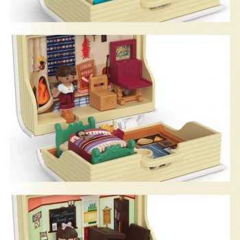 Polly Pocket X American Girl от Mattel