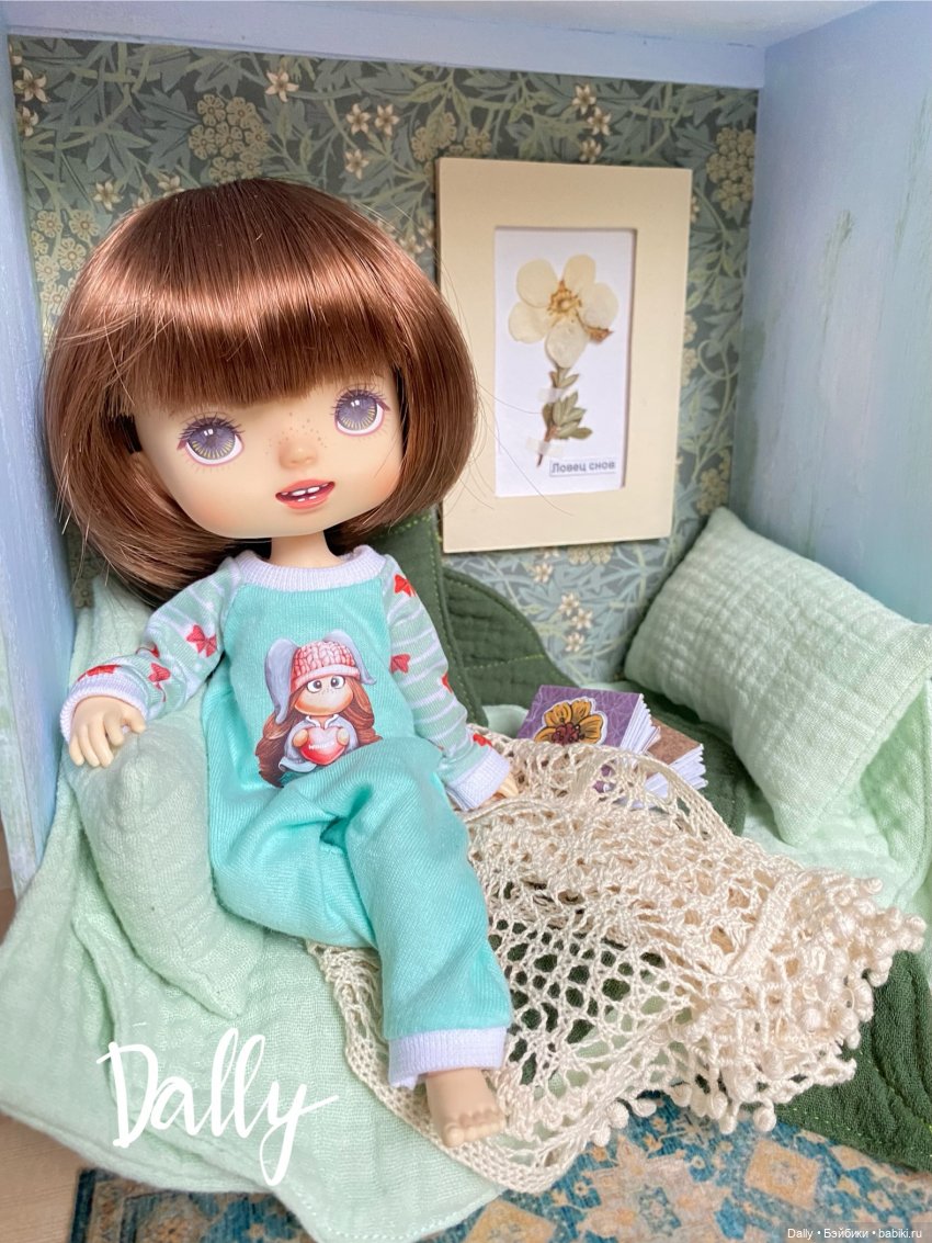 Доллбокс с цветком — Румбоксы и кукольные интерьеры: фото