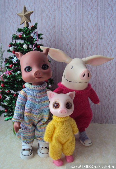 Новый год со свинками — Коллекции игровых кукол (Playline): фото полок (фото 6)