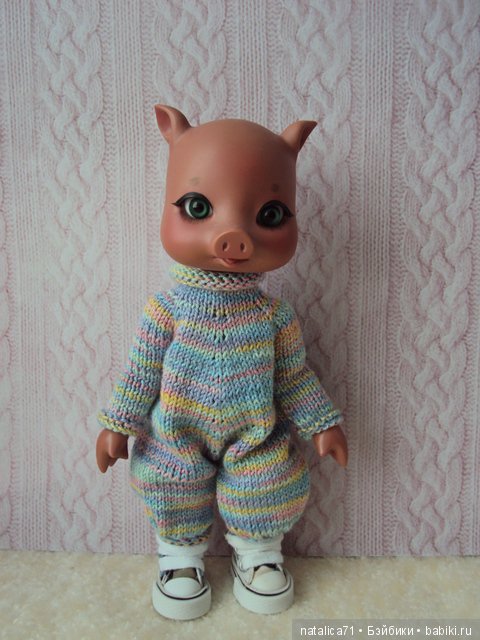 Новый год со свинками — Коллекции игровых кукол (Playline): фото полок (фото 4)