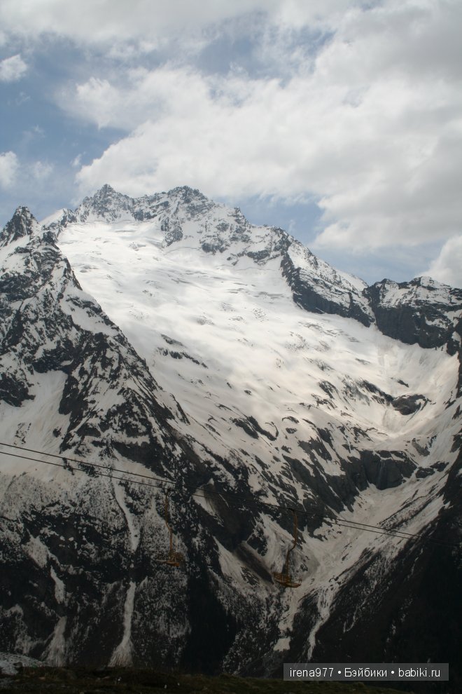 Домбай – страна синего неба, щедрого солнца и снежных вершин, страна, воспетая поэтами