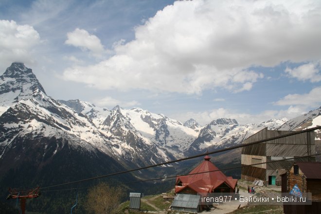 Домбай – страна синего неба, щедрого солнца и снежных вершин, страна, воспетая поэтами
