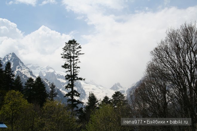 Домбай – страна синего неба, щедрого солнца и снежных вершин, страна, воспетая поэтами