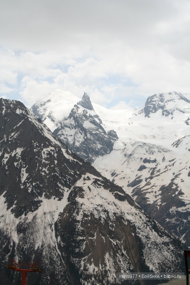 Домбай – страна синего неба, щедрого солнца и снежных вершин, страна, воспетая поэтами
